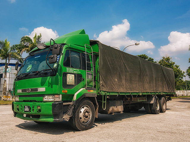 yoong mei15Ton30 Footer Cargo Lorry